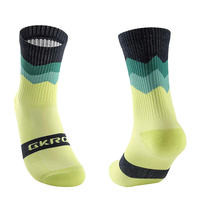 Cycling Socks for Men and Women Breathable Ankle Length Sports Gym Cycling Socks Non Slip Moisture Wicking Cycling Ankle Socks
